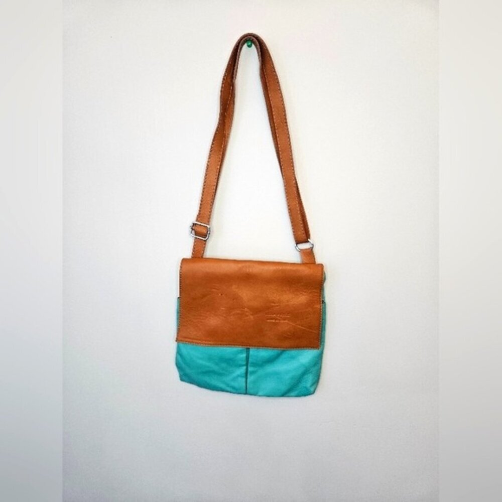 Vera Pelle Soft Leather Cross Body Shoulder Bag.